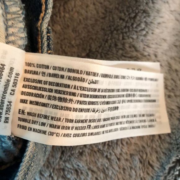 Abercrombie and Fitch sz 6 w28 high rise short/distressed/5pockets/frayed - Picture 3 of 15